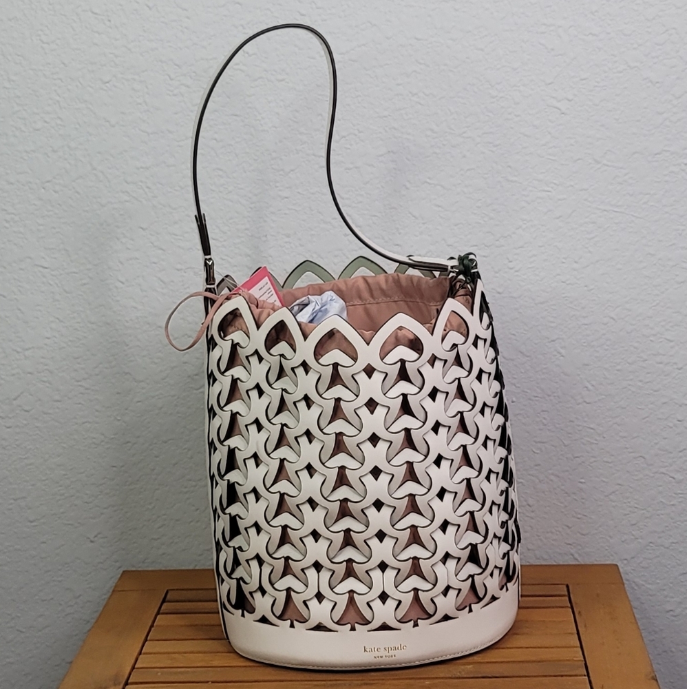 NWT Kate Spade White Dorie Medium Bucket Bag